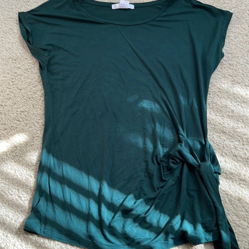 Venus green short sleeve top size small